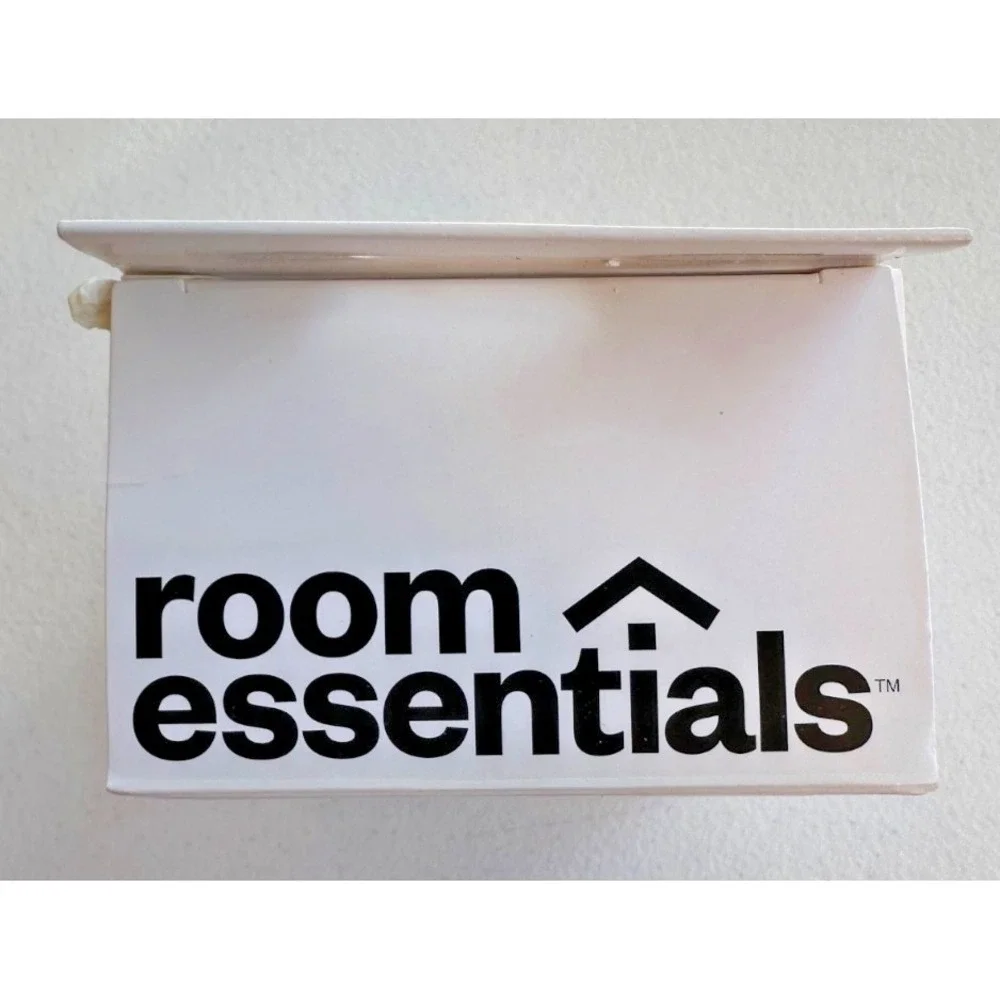 Room Essentials Retractable Clothesline 12ft Indoor Outdoor Wall Mount NOB NEW